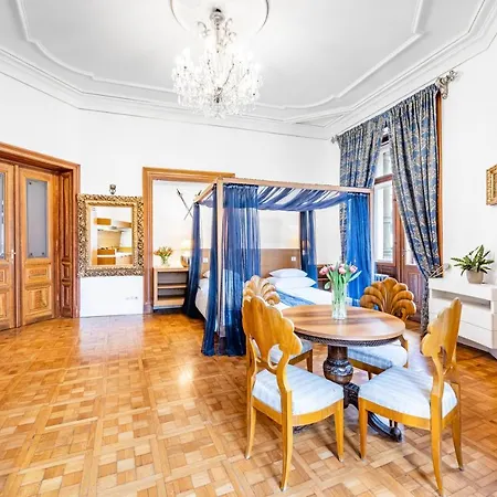 Malostranska 4*