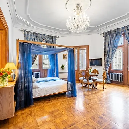 Malostranska 4*