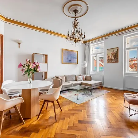 Malostranska 4*