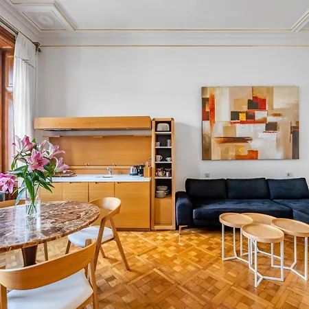 Malostranska 4*