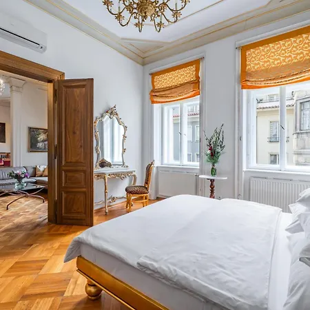 Aparthotel Malostranska 4*