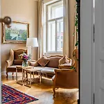 Malostranska 4*