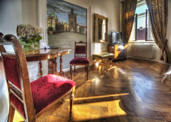 Aparthotel Malostranska 4*