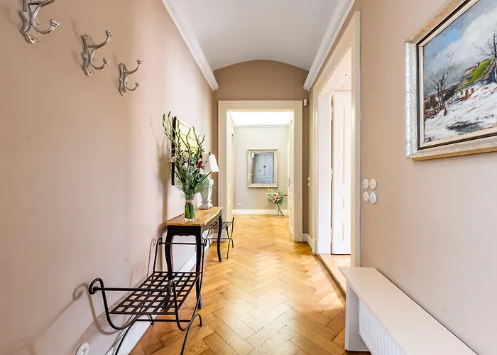 Malostranska Lägenhetshotell 4*