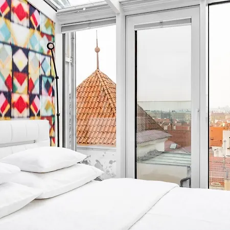 Malostranska Hotel apartamentowy 4*